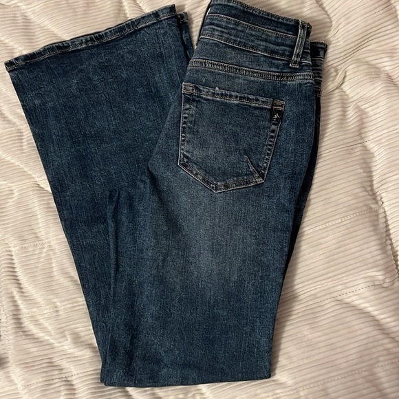 Too long - Picture 3 of 3